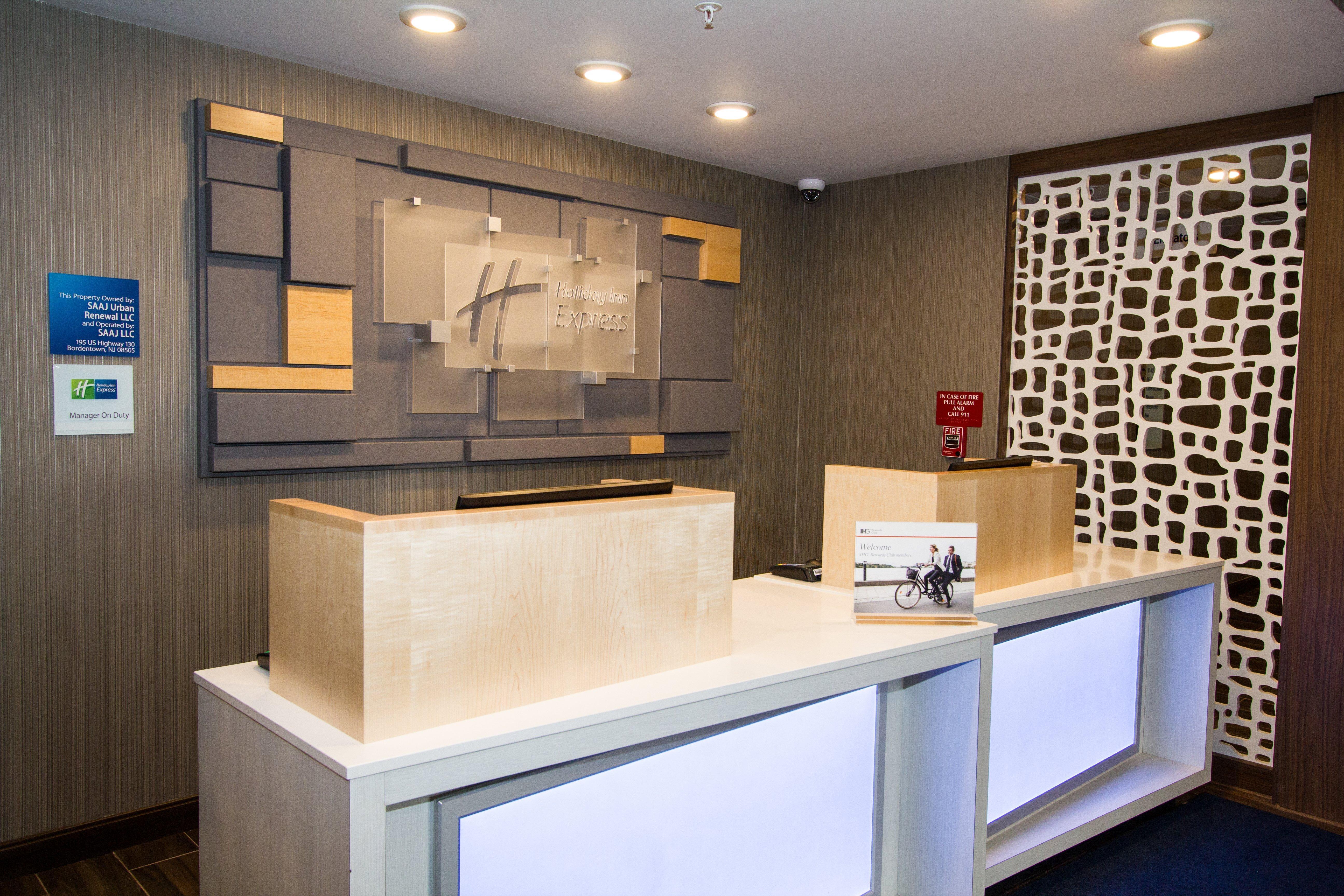 Holiday Inn Express Bordentown - Trenton South By Ihg Exteriör bild