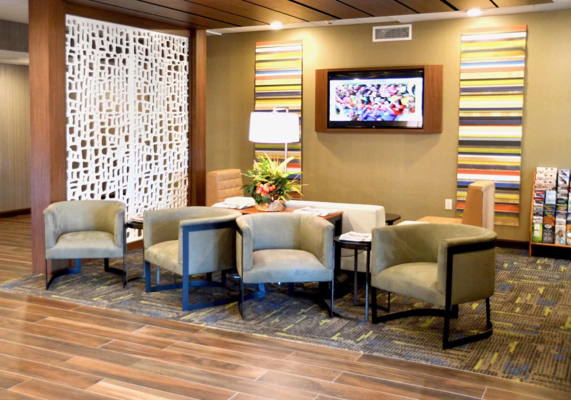 Holiday Inn Express Bordentown - Trenton South By Ihg Exteriör bild